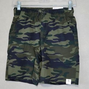 NWT Quick Dry boys shorts | Camo | Small Husky